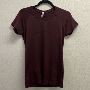 Lululemon Swiftly Short Sleeve Regular Length Size 8 Eggplant Purple Burgundy